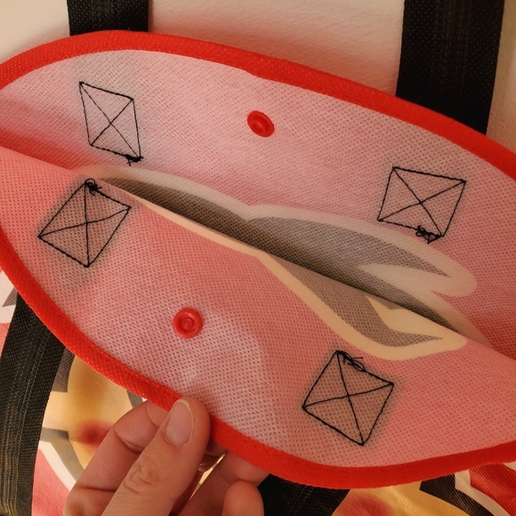 Hot Kid (Wang Zai) Brand Red Tote Bag (NWT) - Picture 6 of 7